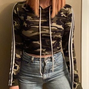 Small cropped camo sweater